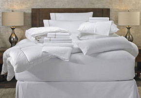 Hotel Bed & Bedding Set